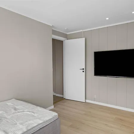 Gt43-101 - Mountain View 2br With Balcony Apartment *